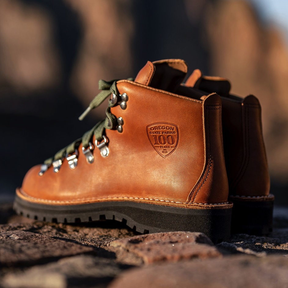Danner Women's Mountain Light OR State Parks Centennial