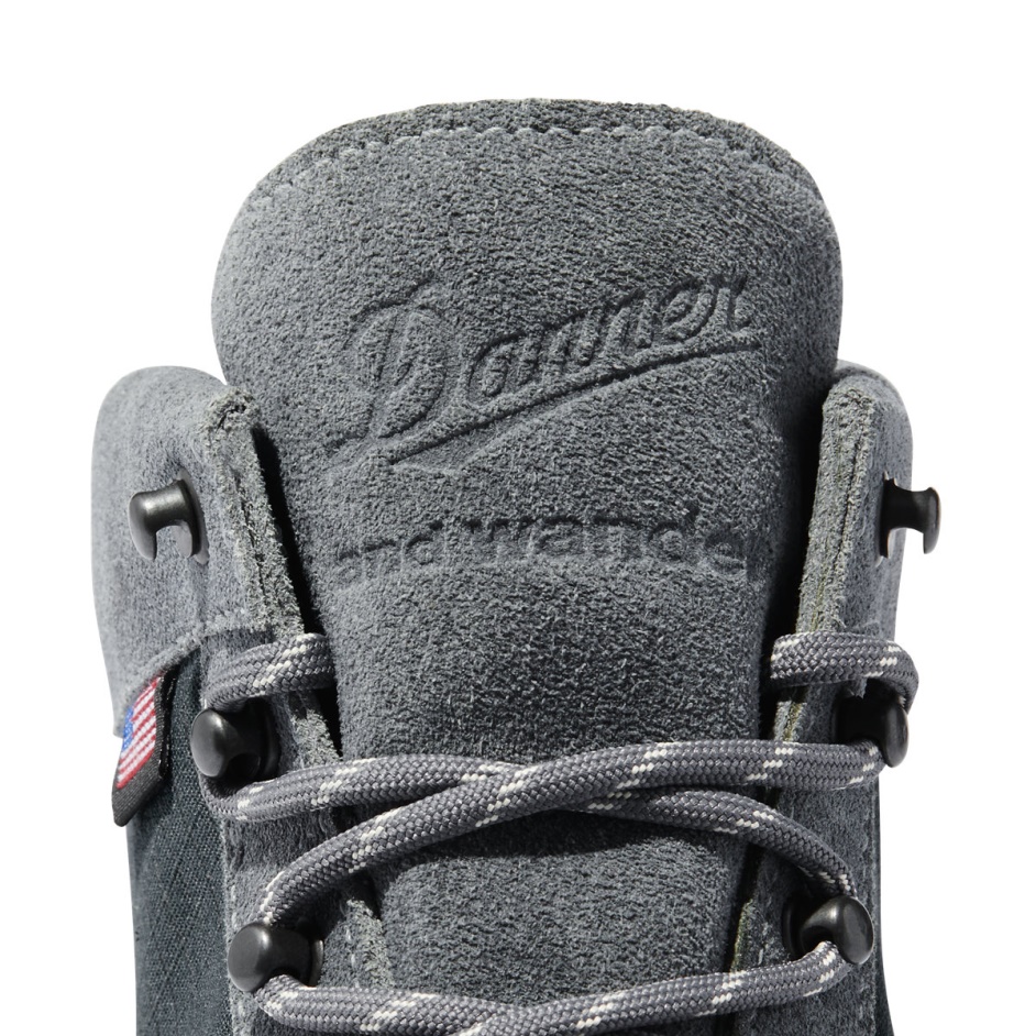 Light and wander Danner