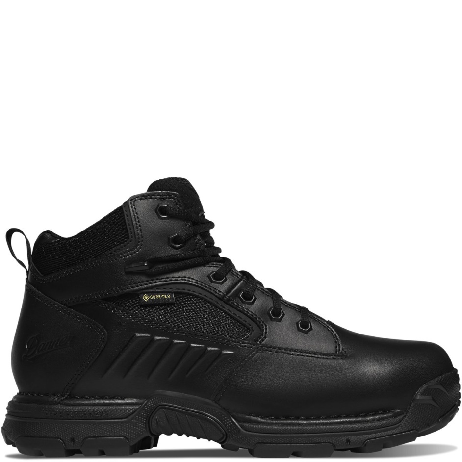 Striker Bolt 4.5 Black Danner